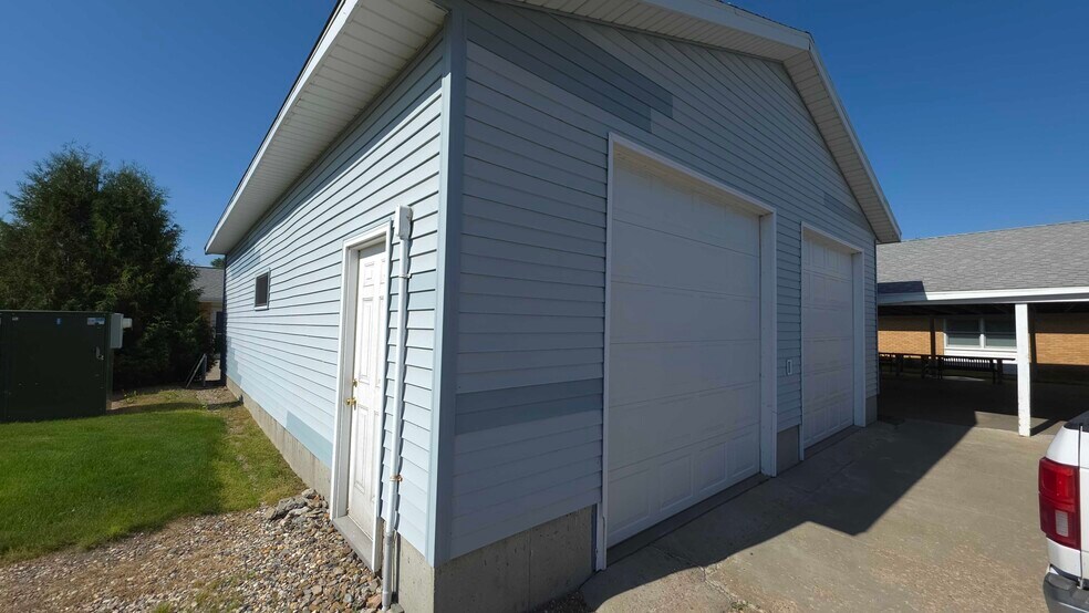 More Photos Of 311 4th St E, Napoleon Assisted Living For Sale