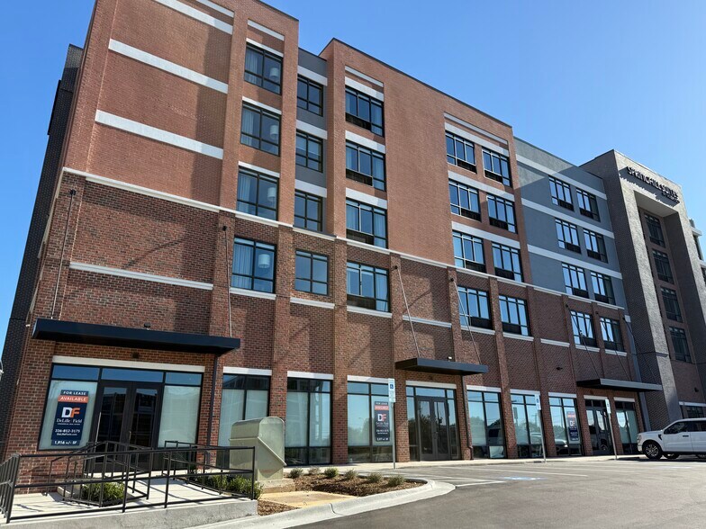 Primary Photo Of 121 Virginia Place, High Point Hotel For Lease