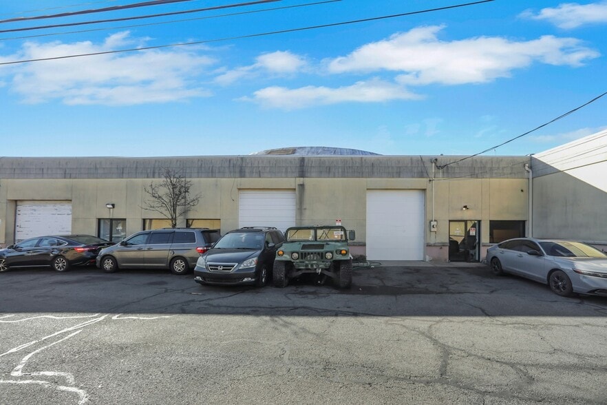 More Photos Of 160 Gregg St, Lodi Warehouse For Lease