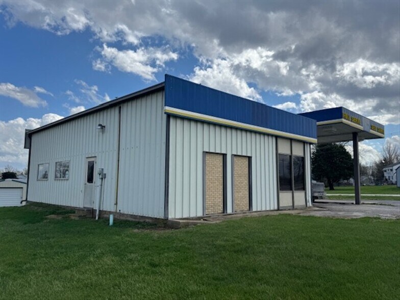 More Photos Of 302 Old 36, Clarence General Retail For Sale