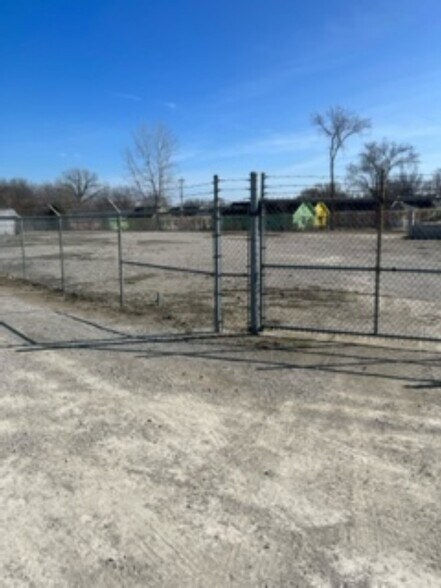 More Photos Of 522 S Virginia Ave, Bartlesville Land For Lease