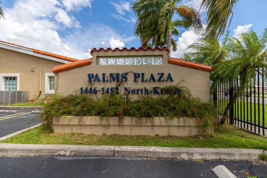 More Photos Of 1446 N Krome Ave, Florida City Office For Sale