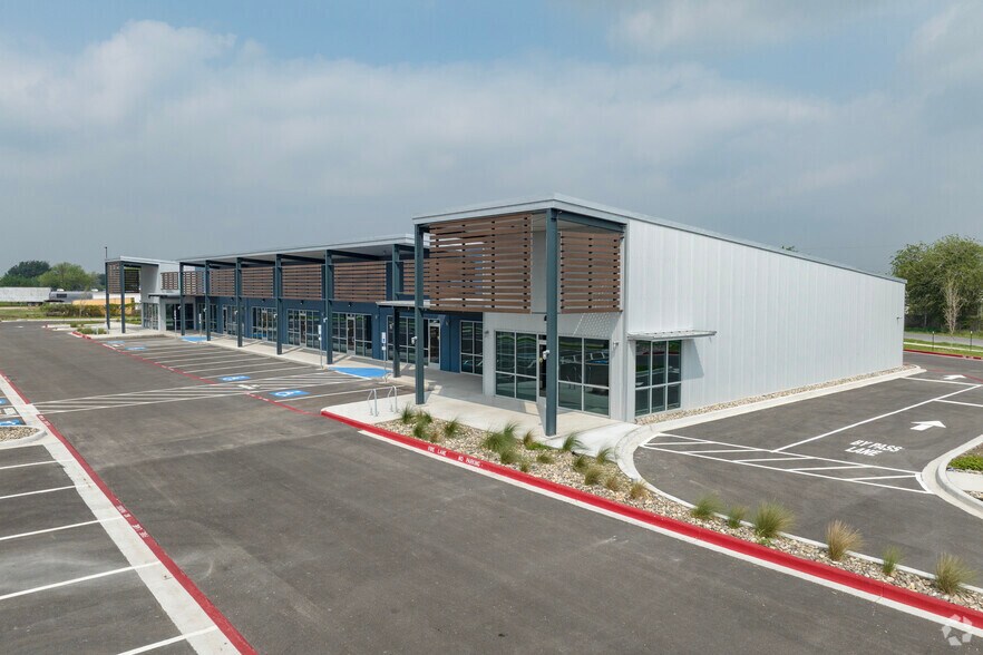 Primary Photo Of 8822 W Expressway 83, Harlingen Restaurant For Lease