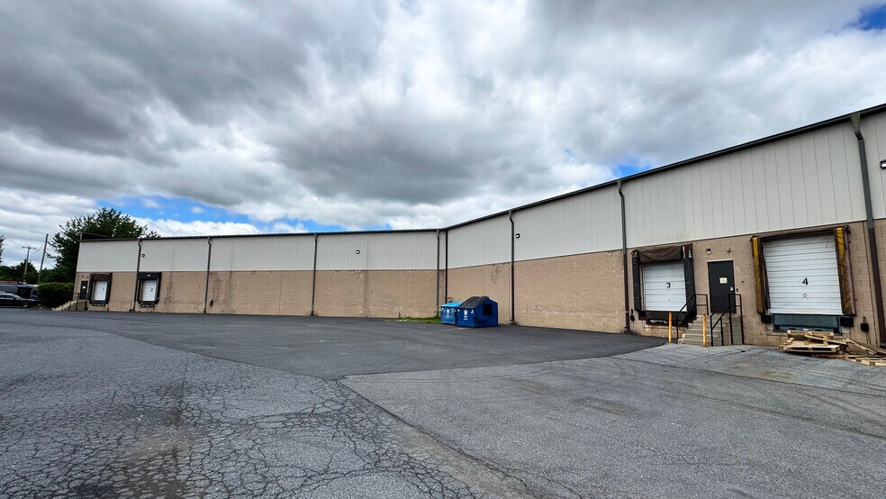 More Photos Of 2020 Highland Ave, Bethlehem Distribution For Lease