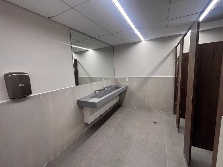 More Photos Of 2300 W Sample Rd, Pompano Beach Medical For Lease