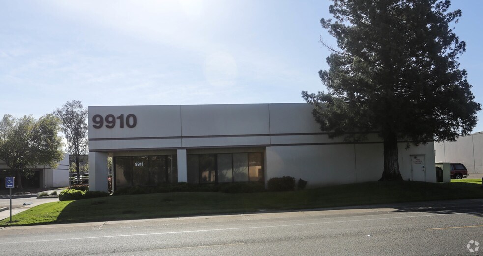 More Photos Of 9910 Horn Rd, Sacramento Warehouse For Lease