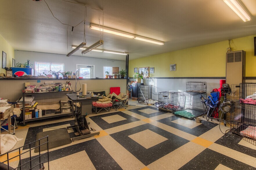 More Photos Of 4813 Tieton Dr, Yakima Storefront Retail Office For Sale