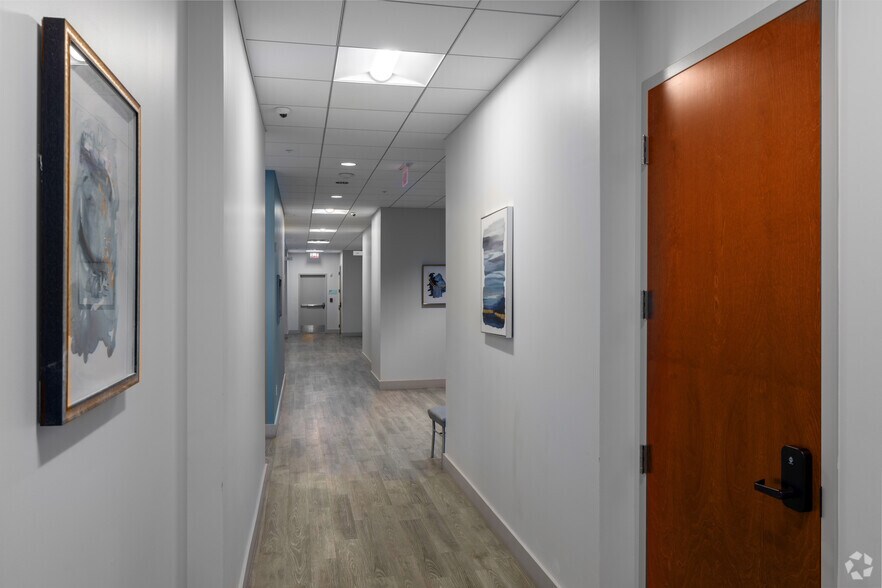 More Photos Of 3683 S Miami Ave, Miami Medical For Lease