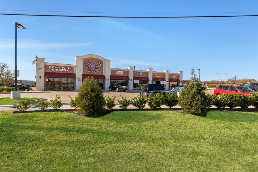 More Photos Of 219 State Highway 342, Red Oak Convenience Store For Sale