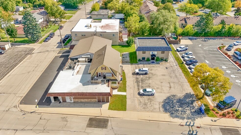 More Photos Of 2703 S Chicago Ave, South Milwaukee General Retail For Sale