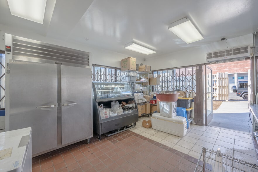 More Photos Of 920 N Bonnie Beach Pl, Los Angeles Freestanding For Sale