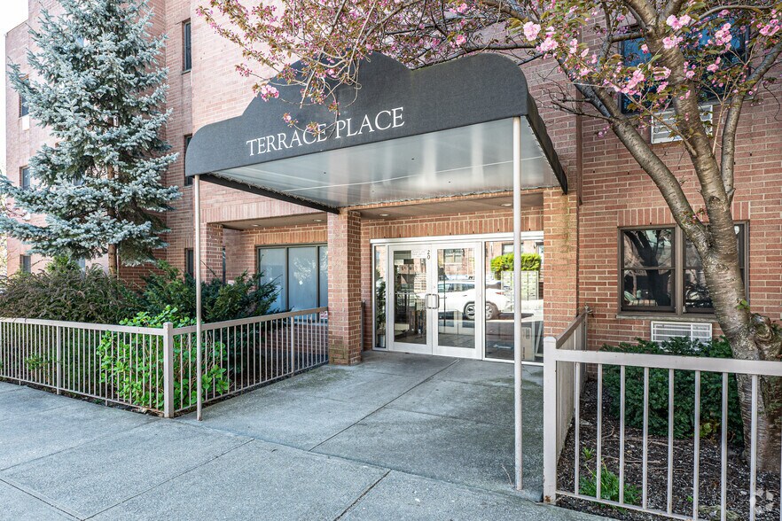 More Photos Of 20 Terrace Pl, Brooklyn Apartments For Sale