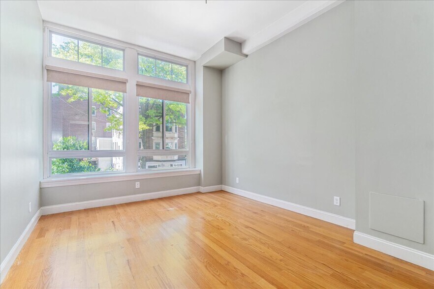More Photos Of 260 A Washington Ave, Albany Apartments For Sale