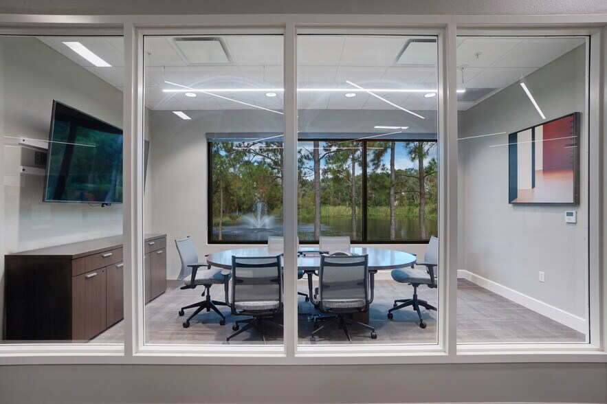 More Photos Of 5110 Lena Rd, Bradenton Office For Sale