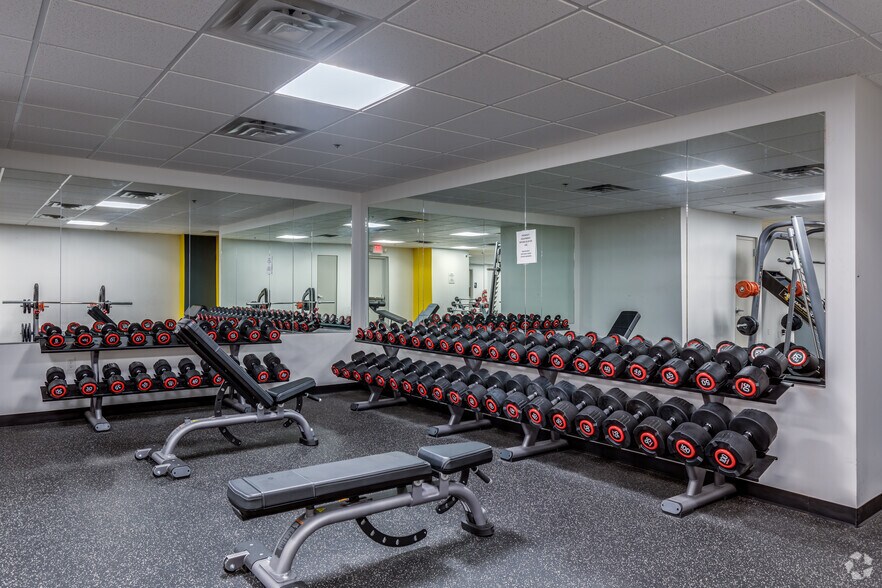 More Photos Of 15 E 5th St, Tulsa Office For Lease