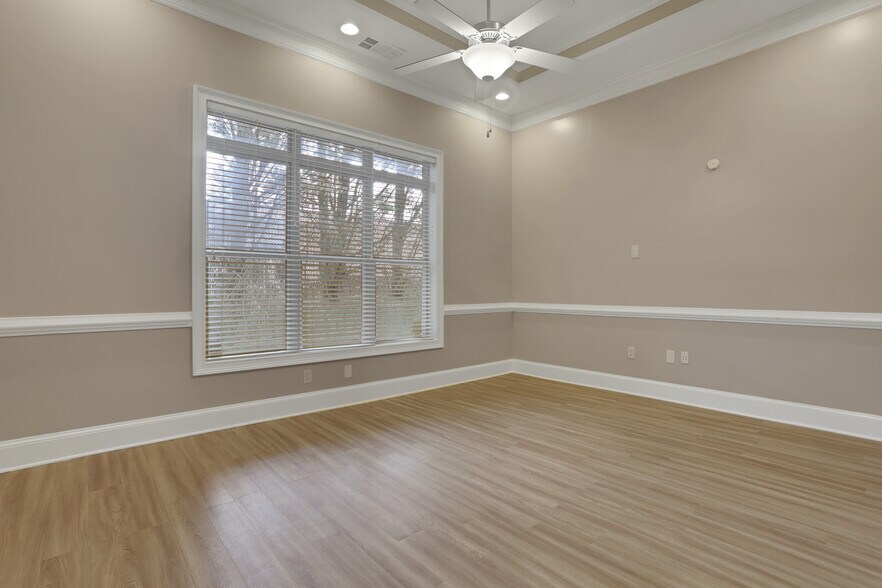 More Photos Of 4720 Peachtree Industrial Blvd, Berkeley Lake Office For Lease