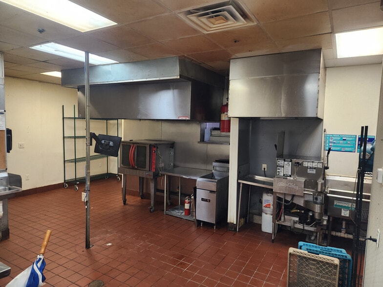 More Photos Of 6505 W Park Blvd, Plano Unknown For Lease