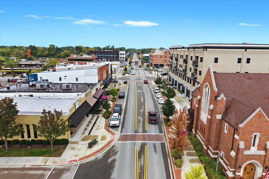 More Photos Of 104 S Leroy St, Fenton Storefront Retail Residential For Sale