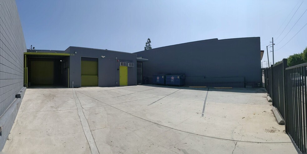 Primary Photo Of 936 W Hyde Park Blvd, Inglewood Manufacturing For Lease