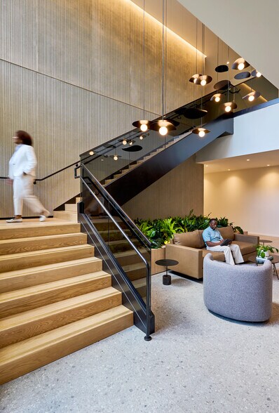 More Photos Of 5555 Windward Pky W, Alpharetta Loft Creative Space For Lease