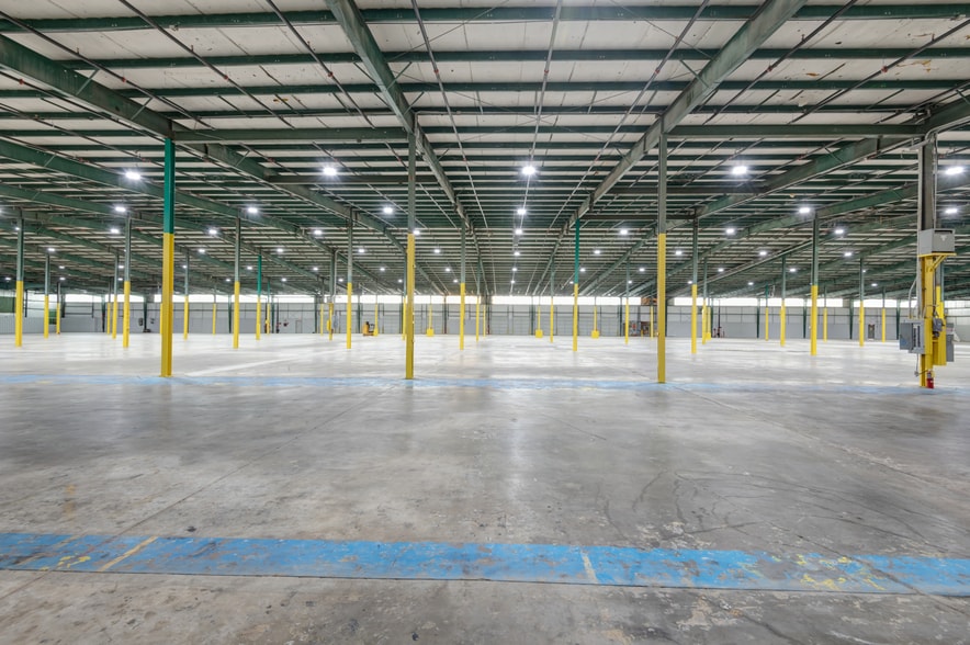 More Photos Of 4601 Welcome All Rd SW, Atlanta Distribution For Sale