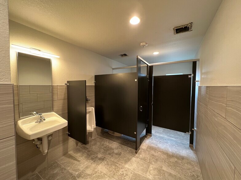 More Photos Of 70 Linden St, Reno Medical For Sale