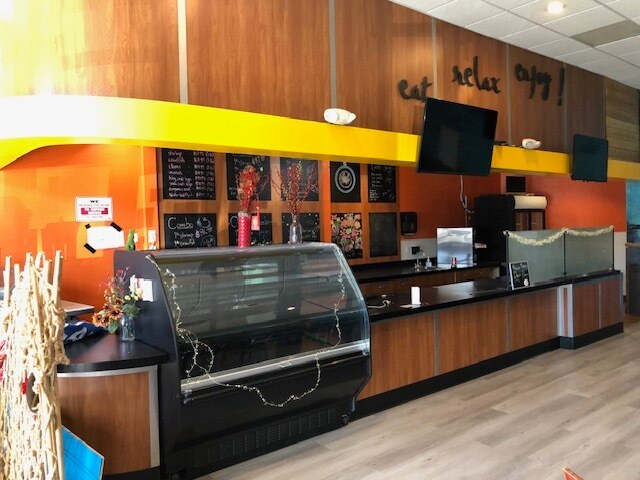 More Photos Of 24351 Southland Dr, Hayward Restaurant For Lease