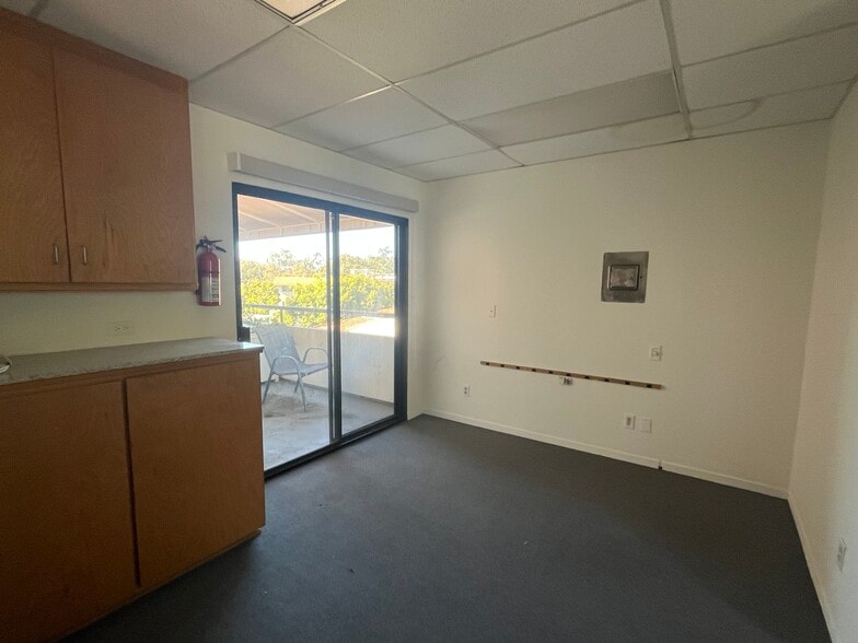 More Photos Of 352 3rd St, Laguna Beach Office For Lease