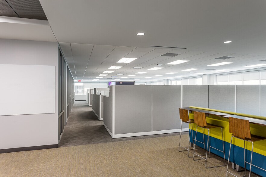 More Photos Of 658 S 4th St, Louisville Medical For Lease