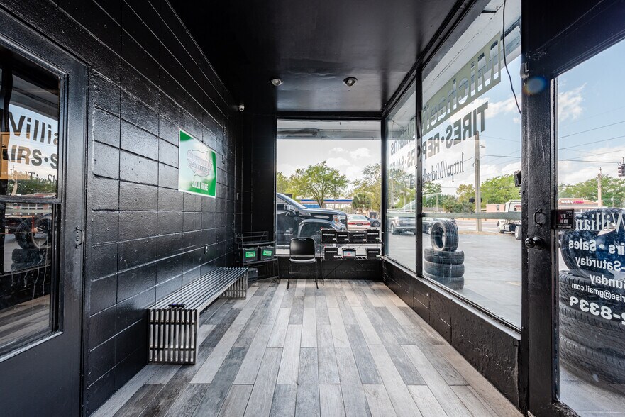 More Photos Of 2501 Sanford Ave, Sanford Auto Repair For Sale