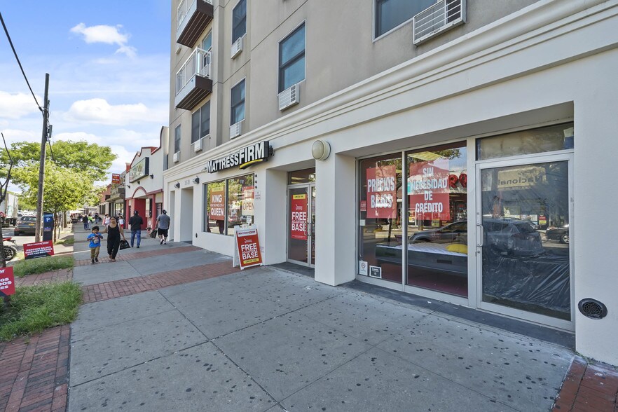 More Photos Of 3538 Junction Blvd, Corona Apartments For Sale