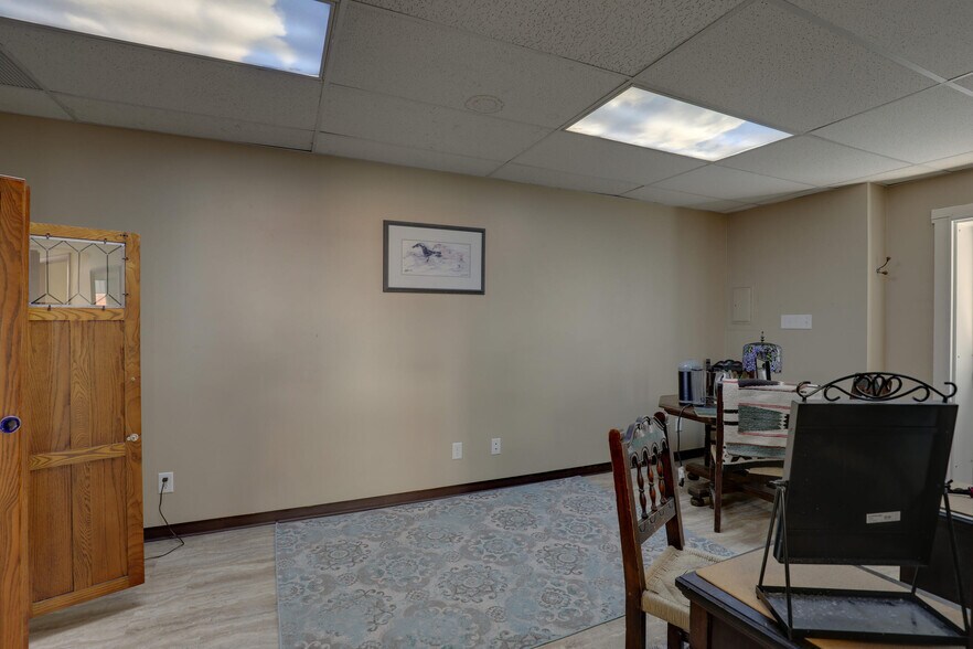 More Photos Of 900 Broadway St, Quincy Flex For Sale