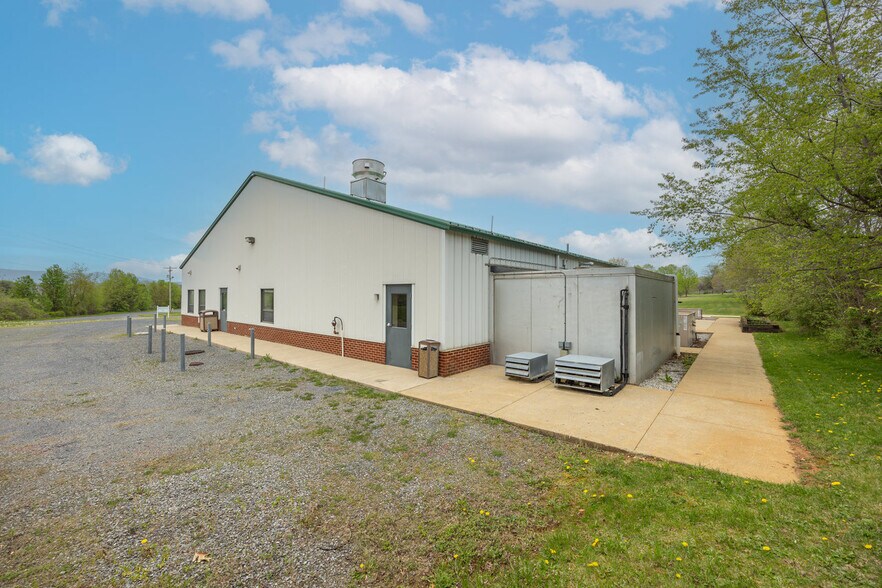 More Photos Of 1265 Goodrich Rd, Stanley Specialty For Sale