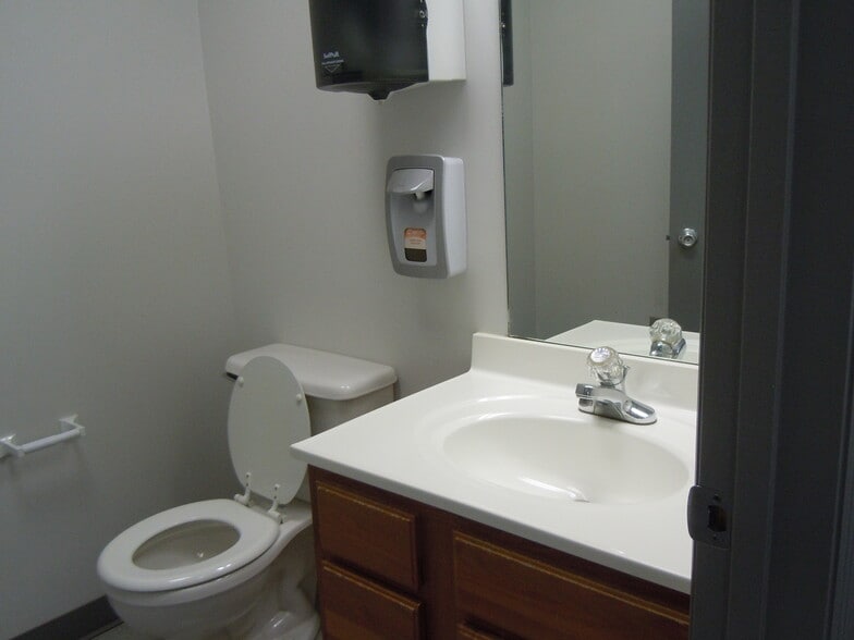 More Photos Of 40863 Highway 280, Sylacauga Office For Sale