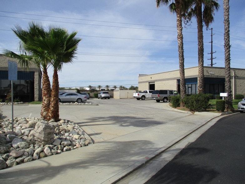 More Photos Of 6111 Quail Valley Ct, Riverside Warehouse For Lease