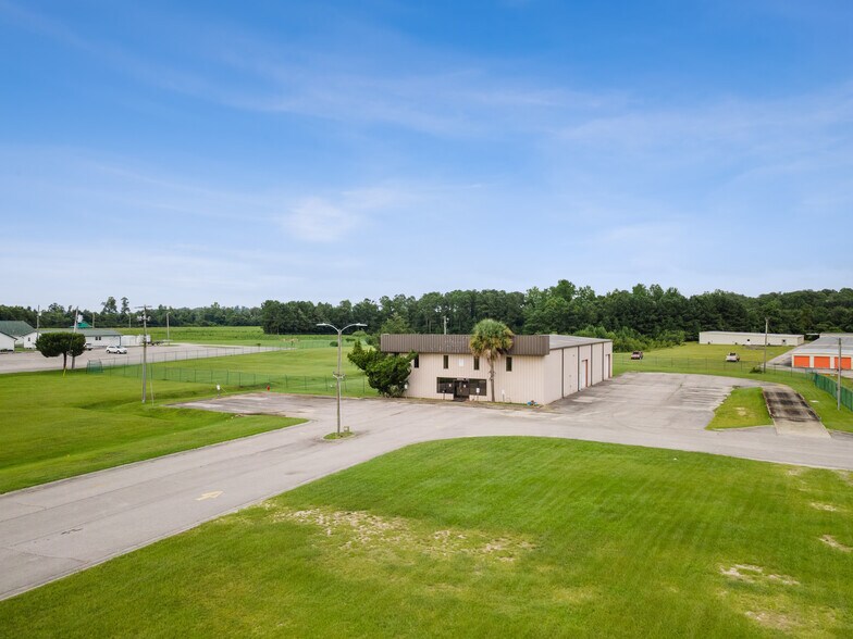 Primary Photo Of 1197 Piney Green Rd, Jacksonville Auto Repair For Lease