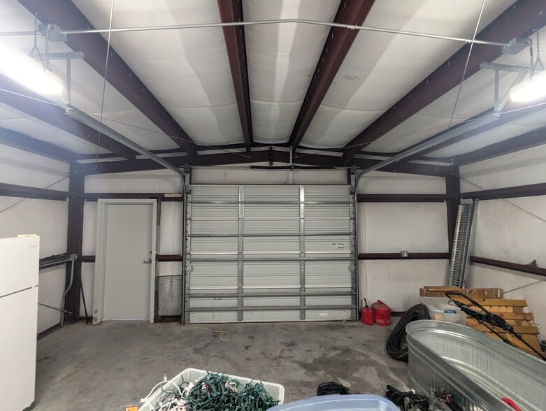 More Photos Of 5315 N Twin City Hwy, Nederland Warehouse For Sale