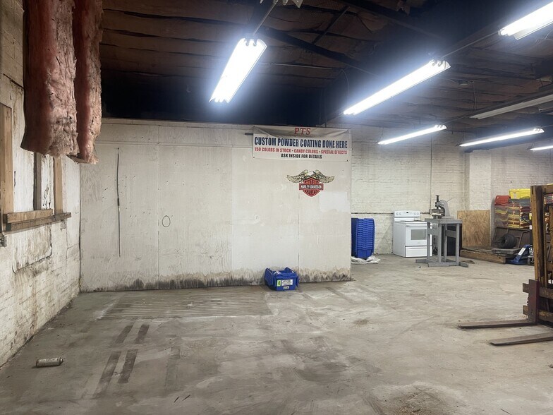 More Photos Of 115 E Commerce St, Lewisburg Flex For Lease