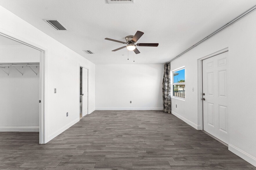 More Photos Of 41 N Orlando Ave, Cocoa Beach Office For Sale