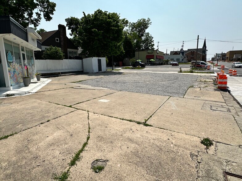 More Photos Of 404 E Washington St, Greencastle Freestanding For Sale