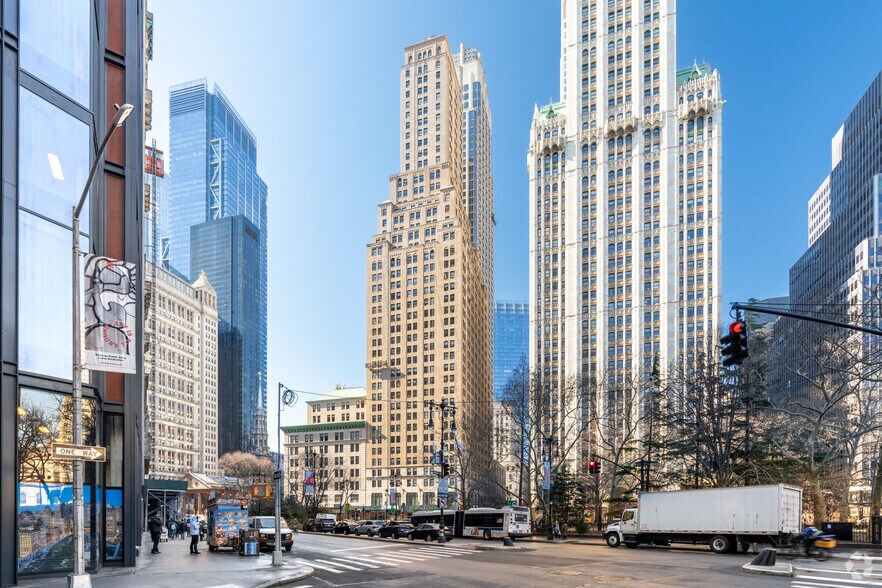 More Photos Of 225 Broadway, New York Office For Lease