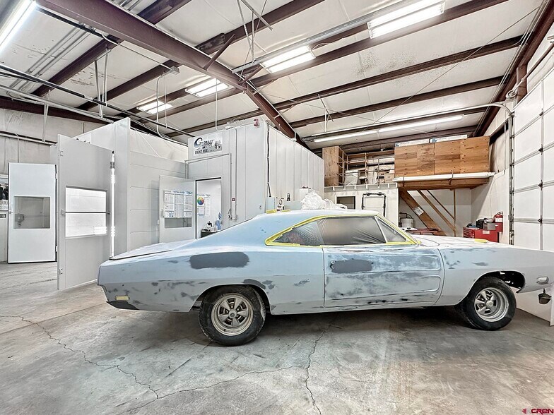 More Photos Of 685 Industrial Blvd, Delta Warehouse For Lease