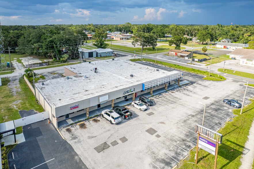 Primary Photo Of 402-408 E Baker St, Plant City General Retail For Sale