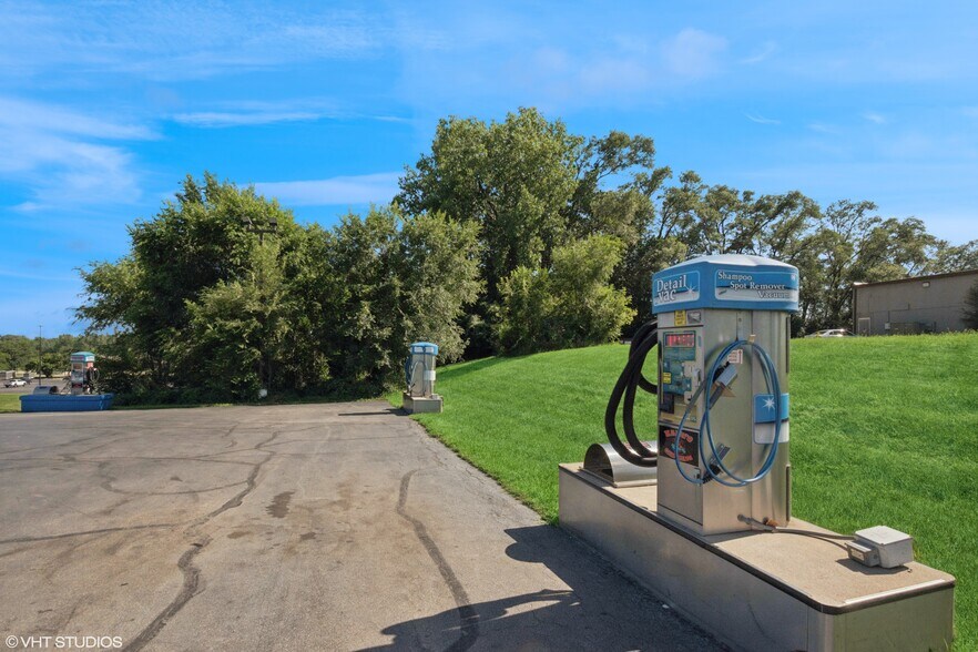 More Photos Of 731 Midwest Ct, Freeport Carwash For Sale