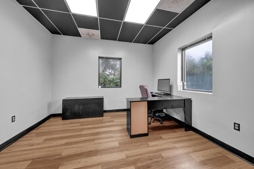 More Photos Of 5079 Old Summer Rd, Memphis General Retail For Sale