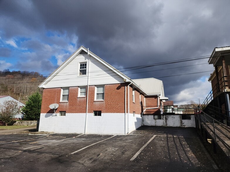 More Photos Of 104 Frazier St, Cumberland Religious Facility For Sale