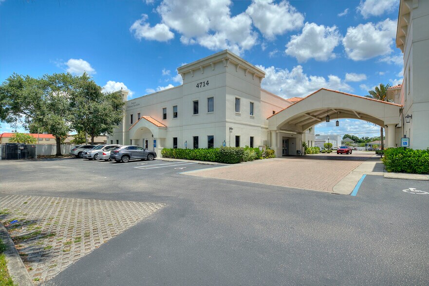 More Photos Of 4714 N Armenia Ave, Tampa Medical For Lease