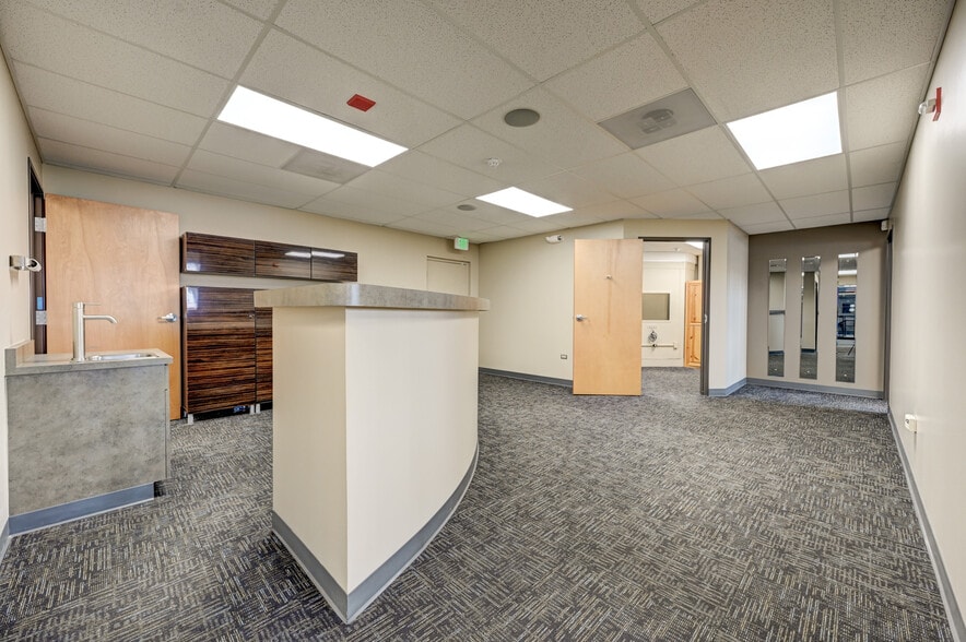 More Photos Of 4045 N Wadsworth Blvd, Wheat Ridge Office For Sale