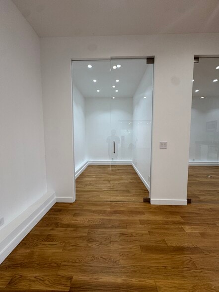 More Photos Of 135 S Park Ave, San Francisco Office For Lease