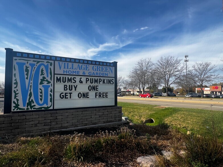 More Photos Of 6101 E Riverside Blvd, Rockford General Retail For Sale